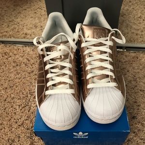 Women’s Superstar Shell toe Adidas